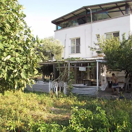 Marti Hotel *