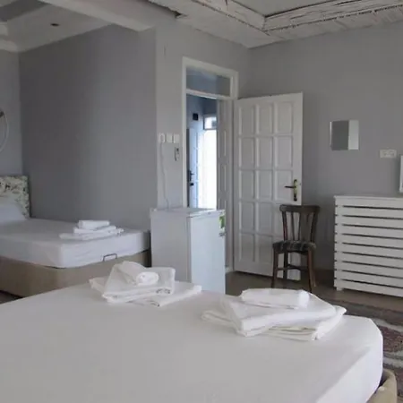 Marti Hotel *